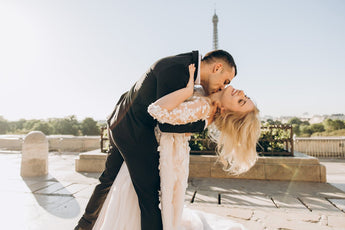 The Ultimate Guide to Choosing Your Perfect Wedding Photographer: Expert Tips from SuggestionStore.com